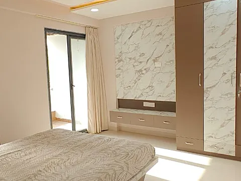 4 BHK LUXURIOUS FLATS
