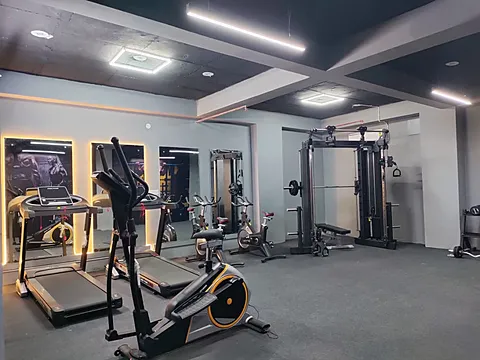 LUXURY & FULLY SPACIOUS  3BHK FLAT