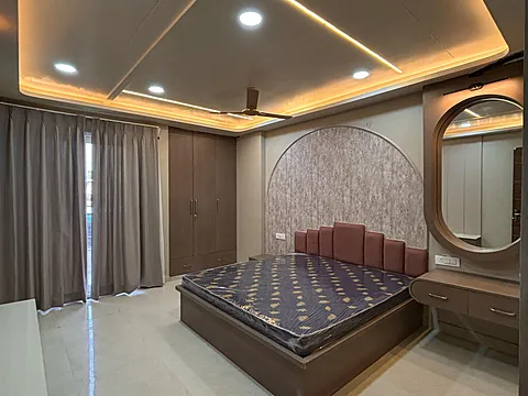 READY TO SHIFT 4 BHK LUXURIOUS FLATS