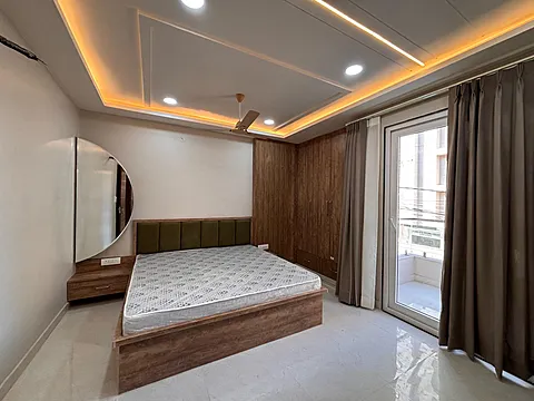 READY TO SHIFT 4 BHK LUXURIOUS FLATS