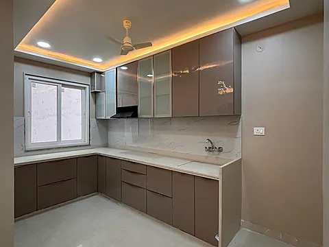 READY TO SHIFT 4 BHK LUXURIOUS FLATS