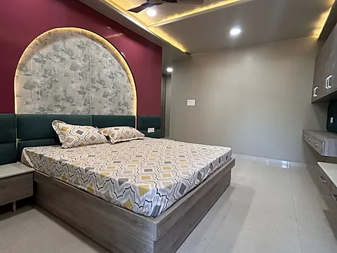 4 BHK LUXURIOUS FLATS