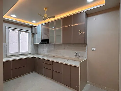 4 BHK LUXURIOUS FLATS