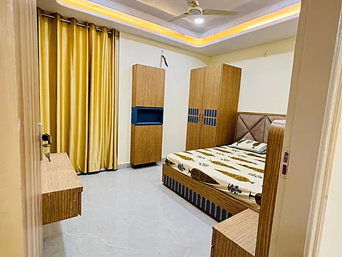 Semi Furnished 3Bhk Apartment