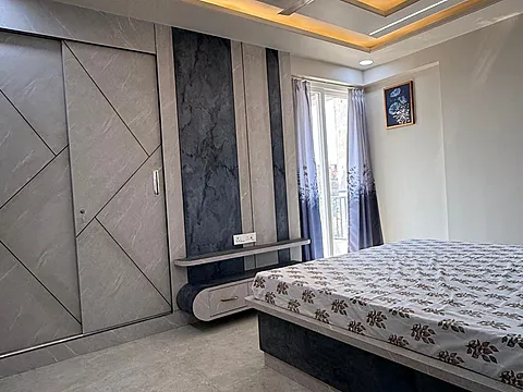 4Bhk Luxurious Flat