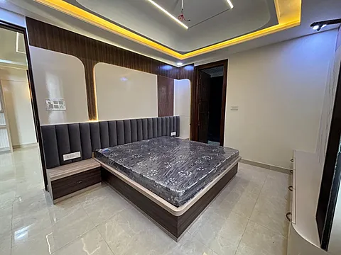 गार्डन-फेसिंग 4 BHK फ्लैट्स