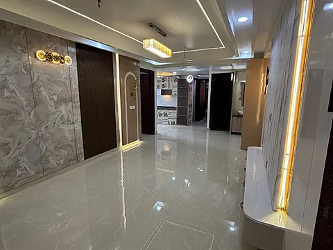 गार्डन-फेसिंग 4 BHK फ्लैट्स
