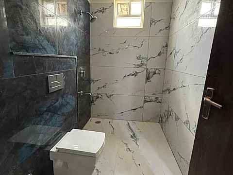 गार्डन-फेसिंग 4 BHK फ्लैट्स