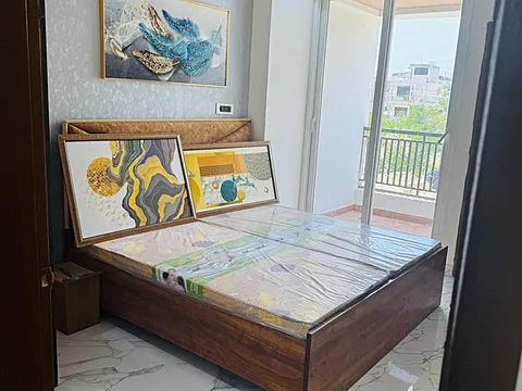 FULLY FURNISHED 3BHK FLAT