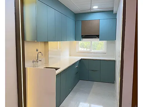 Semi Furnished 3bhk flat
