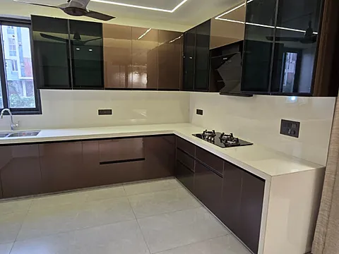 Spacious 3 BHK flats
