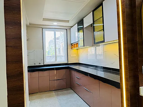 4BHK Specious Flat