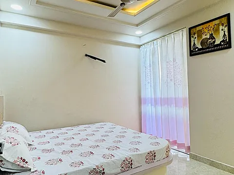 Semi Furnished 4 BHK Flat