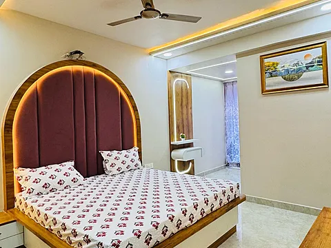 Fully Specious 4BHK Corner Flat