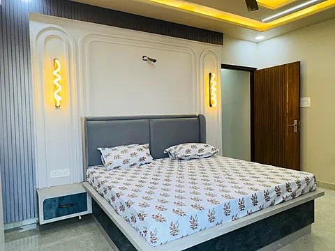 Fully Specious 4BHK Corner Flat