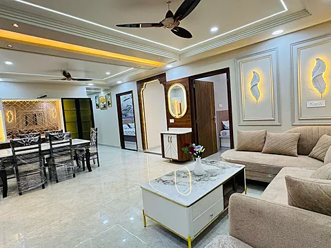Semi Furnished 4 BHK flat