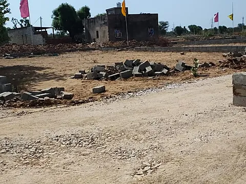 Plot in Bindayaka