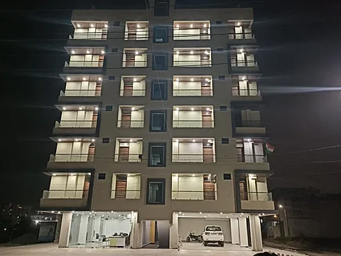 FULLY FURNISHED 3 BHK ULTRA LUXURIOUS APARTMENTS