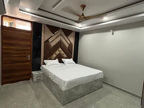 FULLY FURNISHED 3 BHK ULTRA LUXURIOUS APARTMENTS