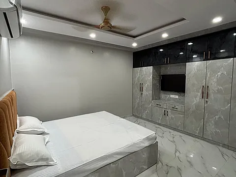 FULLY FURNISHED 3 BHK ULTRA LUXURIOUS APARTMENTS