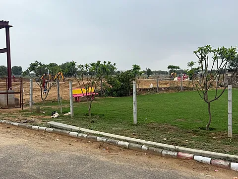 Plot In Ajmer Road