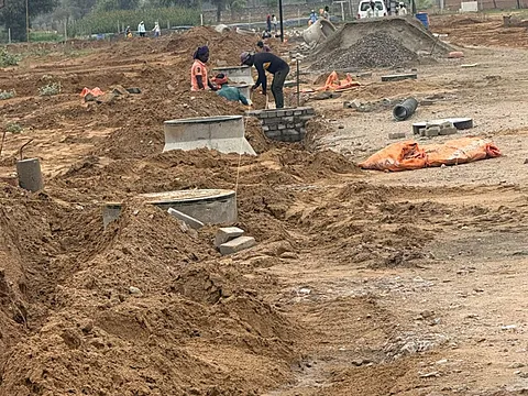 Plot in Ajmer Road