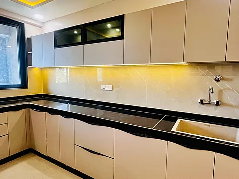 4 BHK Semi Furnished Flat