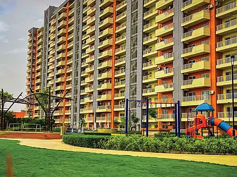 3 BHK Apartment + Staff