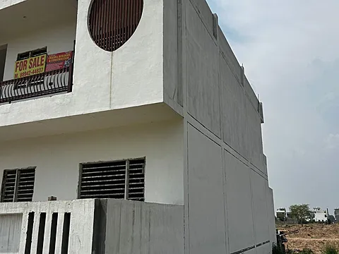 4 BHK + Puja Room