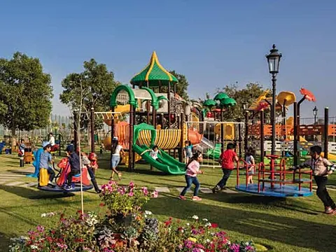 Luxurious villa 3 BHK With Servant Room