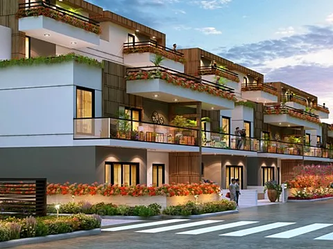 Luxurious 4 BHK Villa With Servant Room