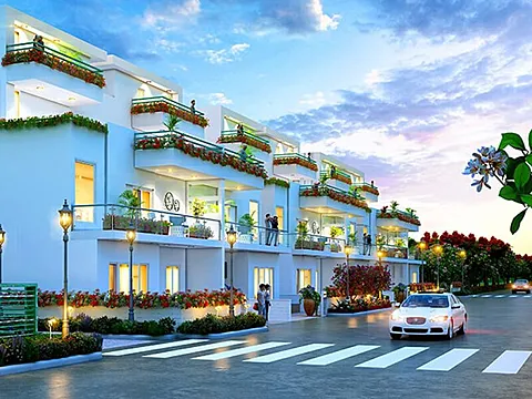 Luxurious 4 BHK Apartment With Servant Room