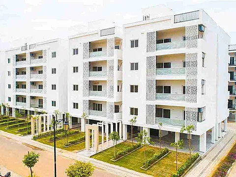 2 BHK + Servant Room