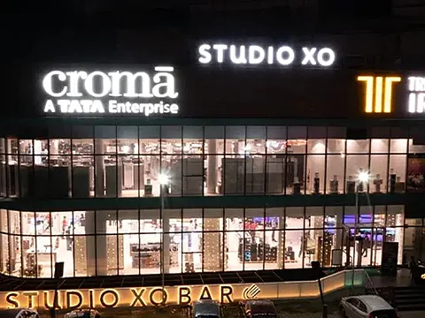 Prime Location Showroom