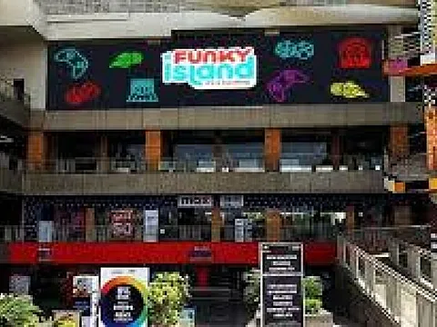 Exclusive Shop for Sale in Busy Hub