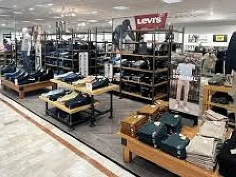 Ready-to-Move Shop for Sale in Market Area