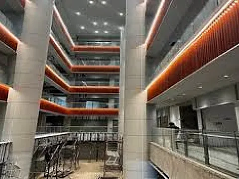 Modern Office with Great Connectivity