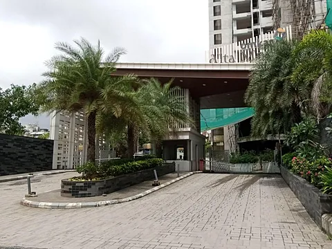 Super Luxurious 4 BHK Apartment