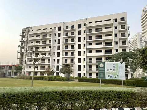 2 BHK Apartment + Servant Room