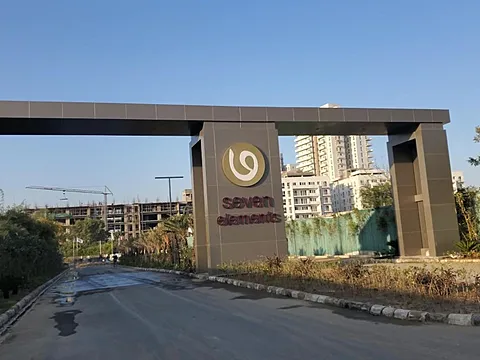 3 BHK Apartment + Servant Room