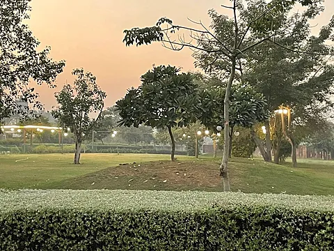 3 BHK Apartment + Servant Room