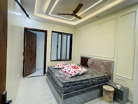 Outside S tairs 6 BHK With 2 Kitchen Beautiful Kothi