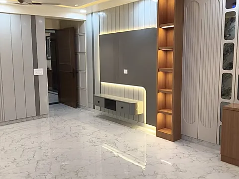 3 BHK Semi Furnished Flat