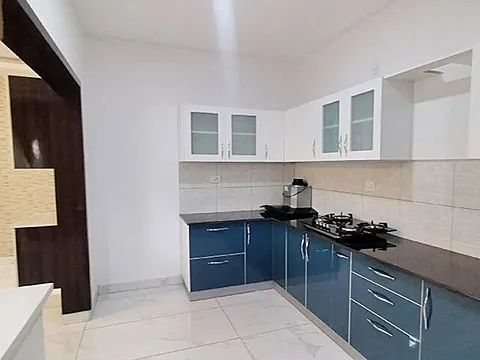 Modern 2 BHK Flat with Excellent Connectivity