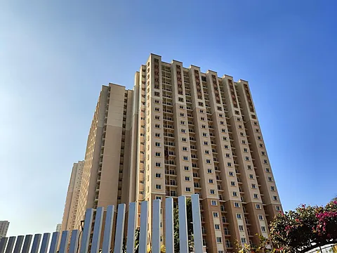 Spacious 3 BHK Luxury Apartment