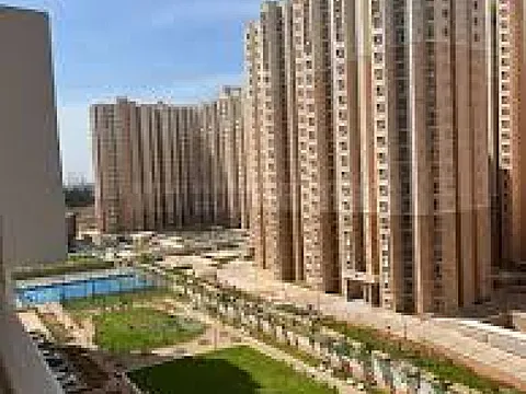 Spacious 3 BHK Luxury Apartment