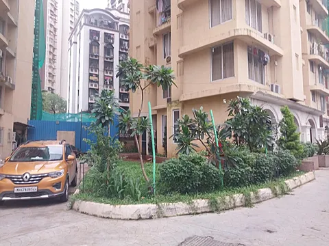 Modern 2 BHK Flat with Excellent Connectivity