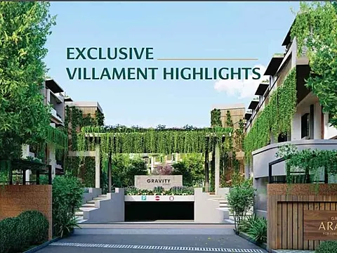 Spacious 4 BHK Luxury Apartment