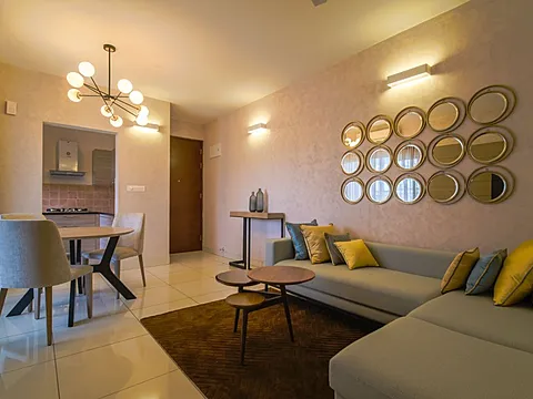 Modern 3 BHK Flat with Excellent Connectivity