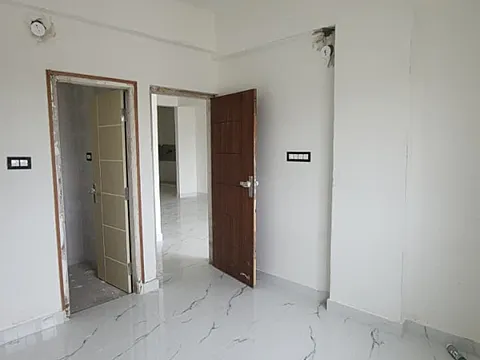 Ready-to-Move 2 & 3BHK Luxury Flats – Move In Today!